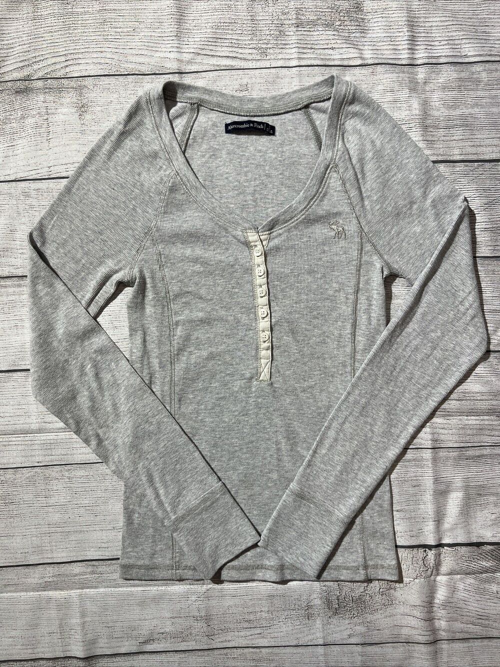 Abercrombie & Fitch Y2K Ribbed Henley Gray Long Sleeve Shirt Bella Swan Sz S
